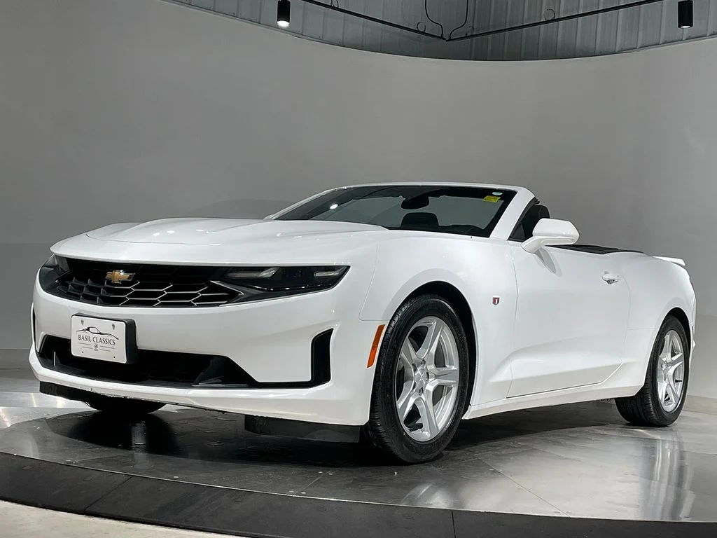 Used 2019 White Chevrolet 1LT image 22
