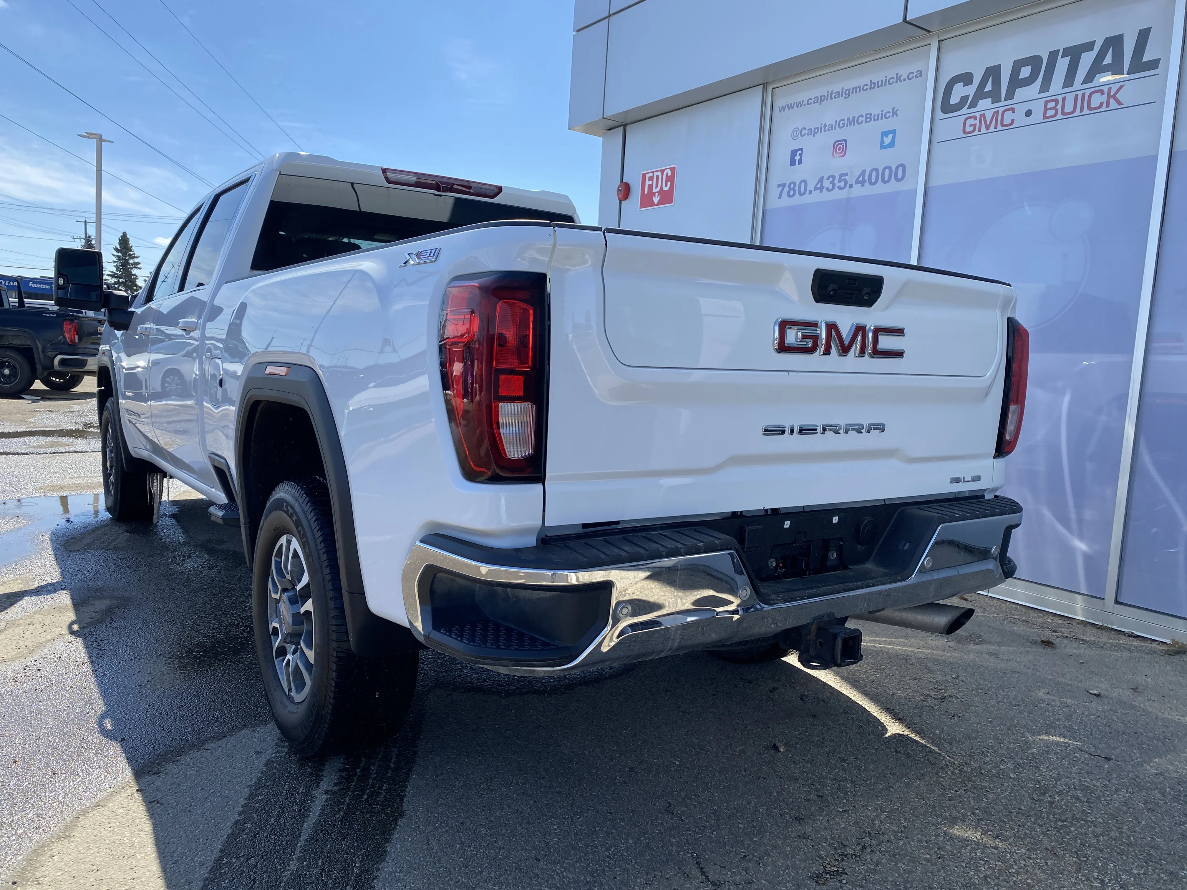 Used 2024 White GMC Crew Cab SLE image 3