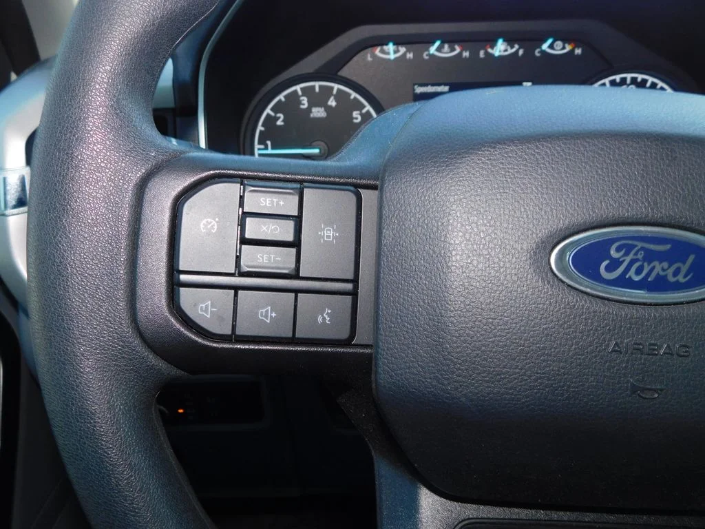 Used 2022 White Ford XL image 28