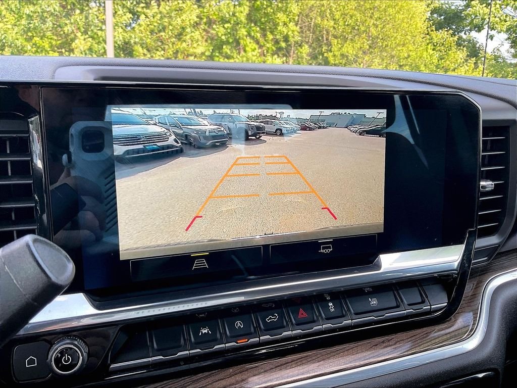 Used 2025 Black Chevrolet LT image 18