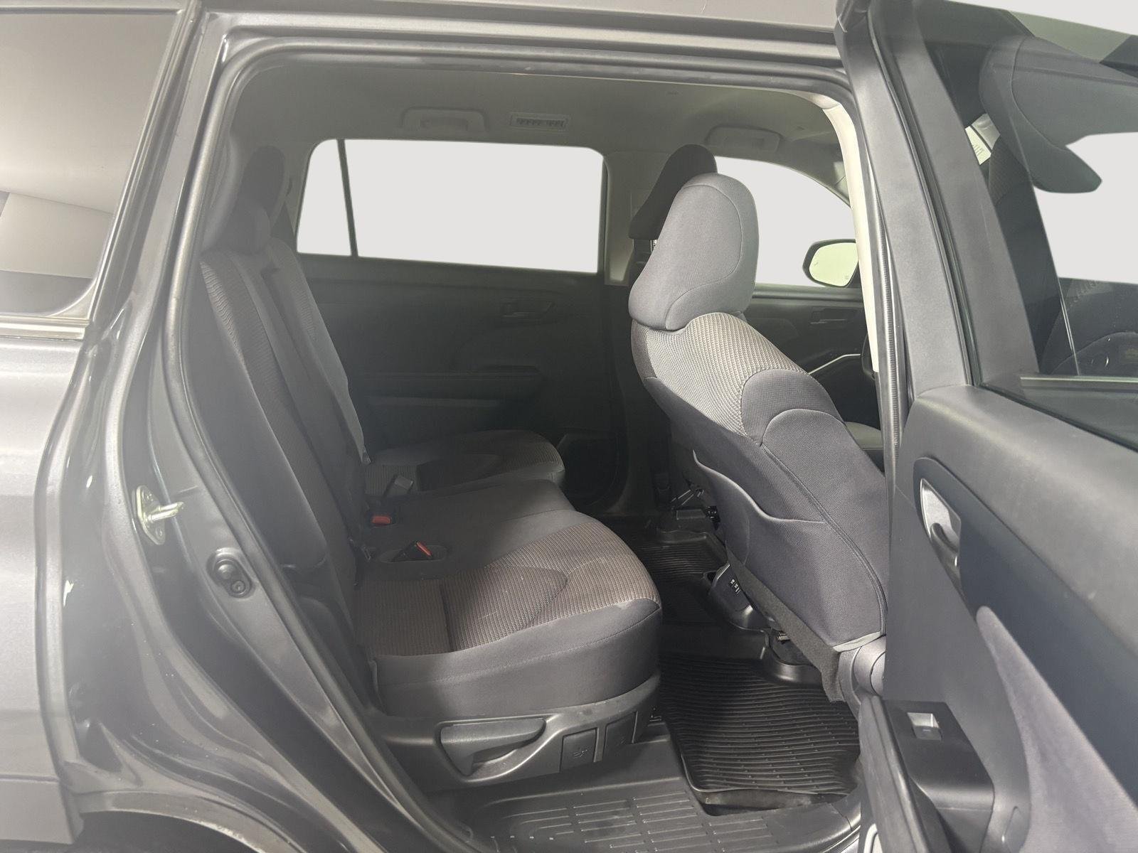 Used 2020 Magnetic Gray Metallic Toyota LE image 5