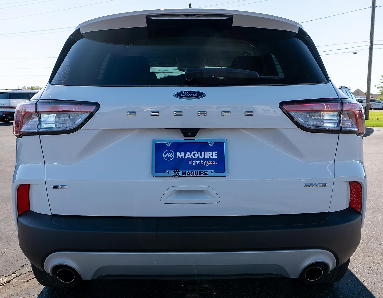 Used 2021 Oxford White Ford SE image 7