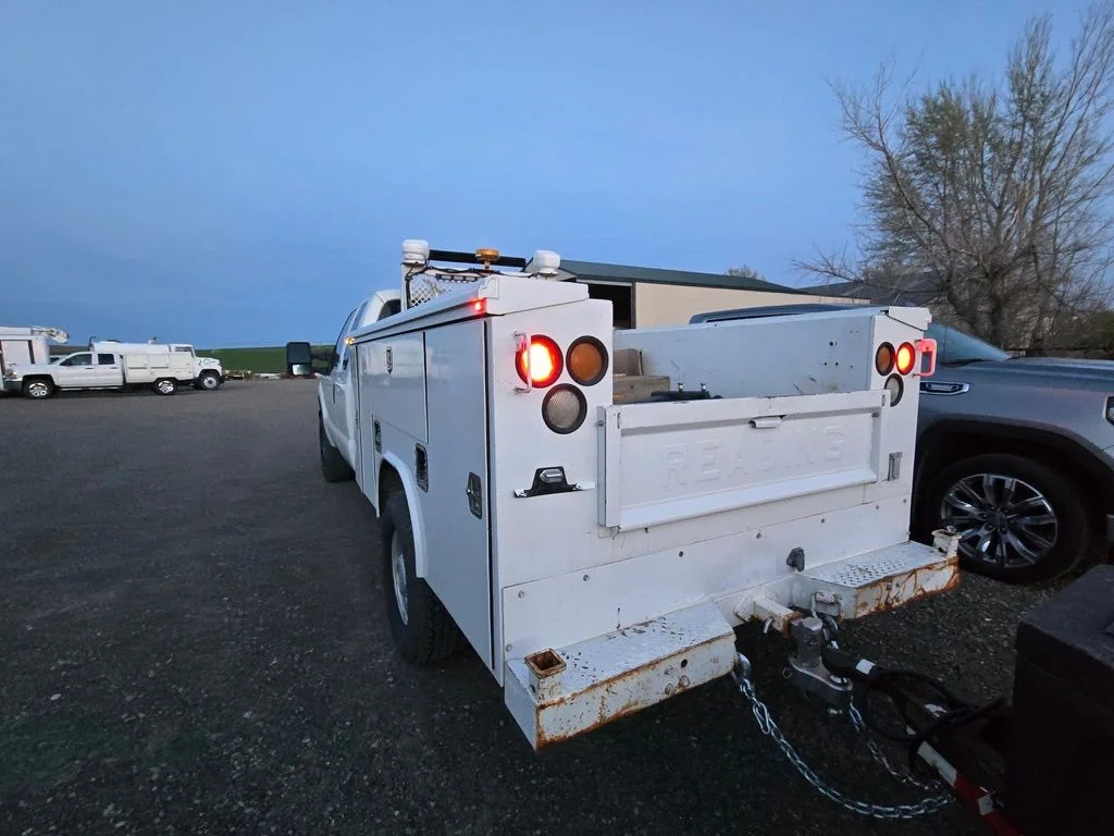Used 2014 White Ford XL image 2