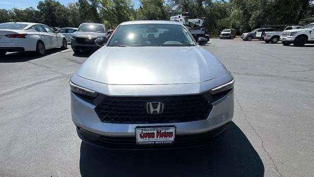 New 2026 Solar Silver Metallic Honda SE image 8