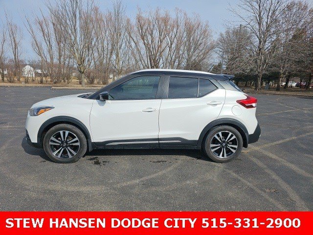 2019 Nissan Kicks SR