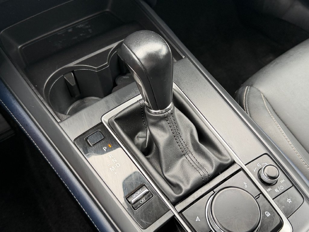 Used 2020 Gray Mazda Select image 27
