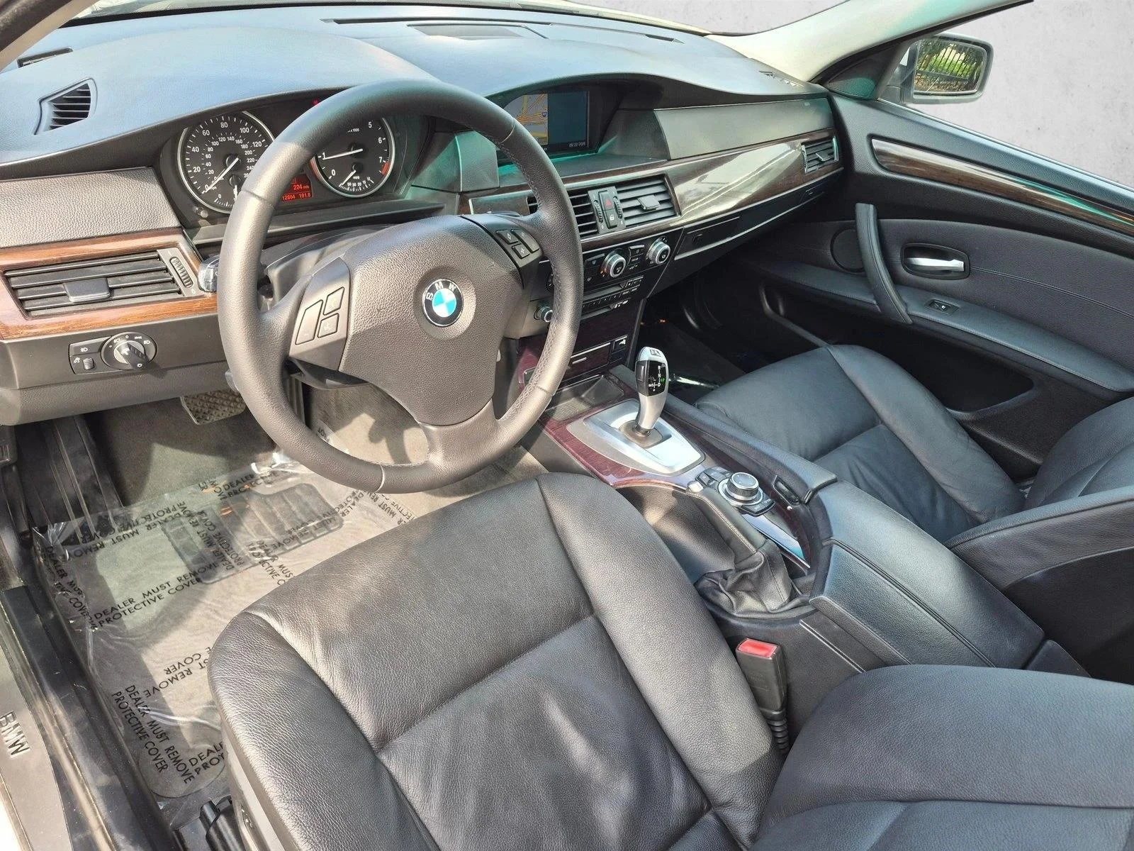 Used 2009 Alpine White BMW 528i image 10