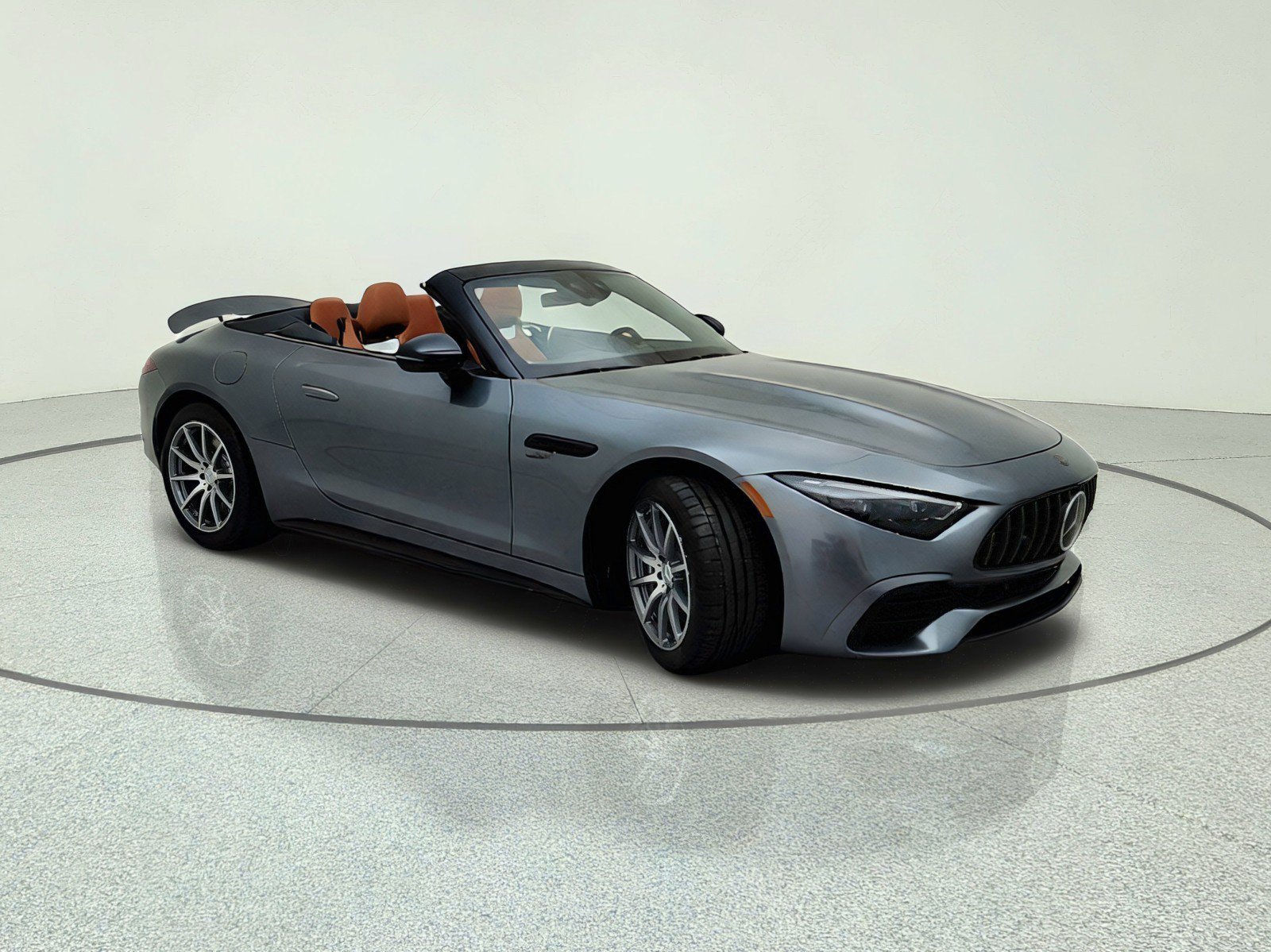 New 2027 Selenite Grey Metallic Mercedes-Benz AMG® SL 43 Roadster image 32