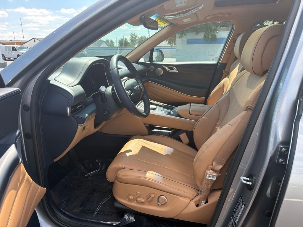 Used 2024 Silver Genesis 3.5T Advanced image 17