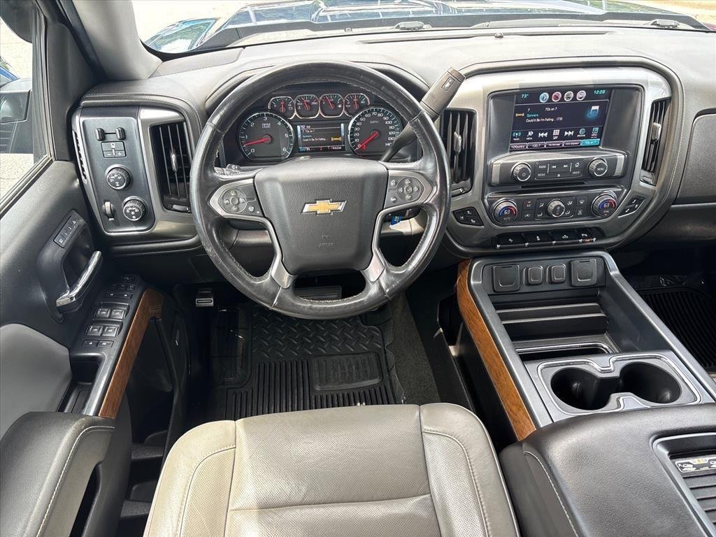 Used 2016 DEEP OCEAN BLUE METALLIC Chevrolet LTZ image 8