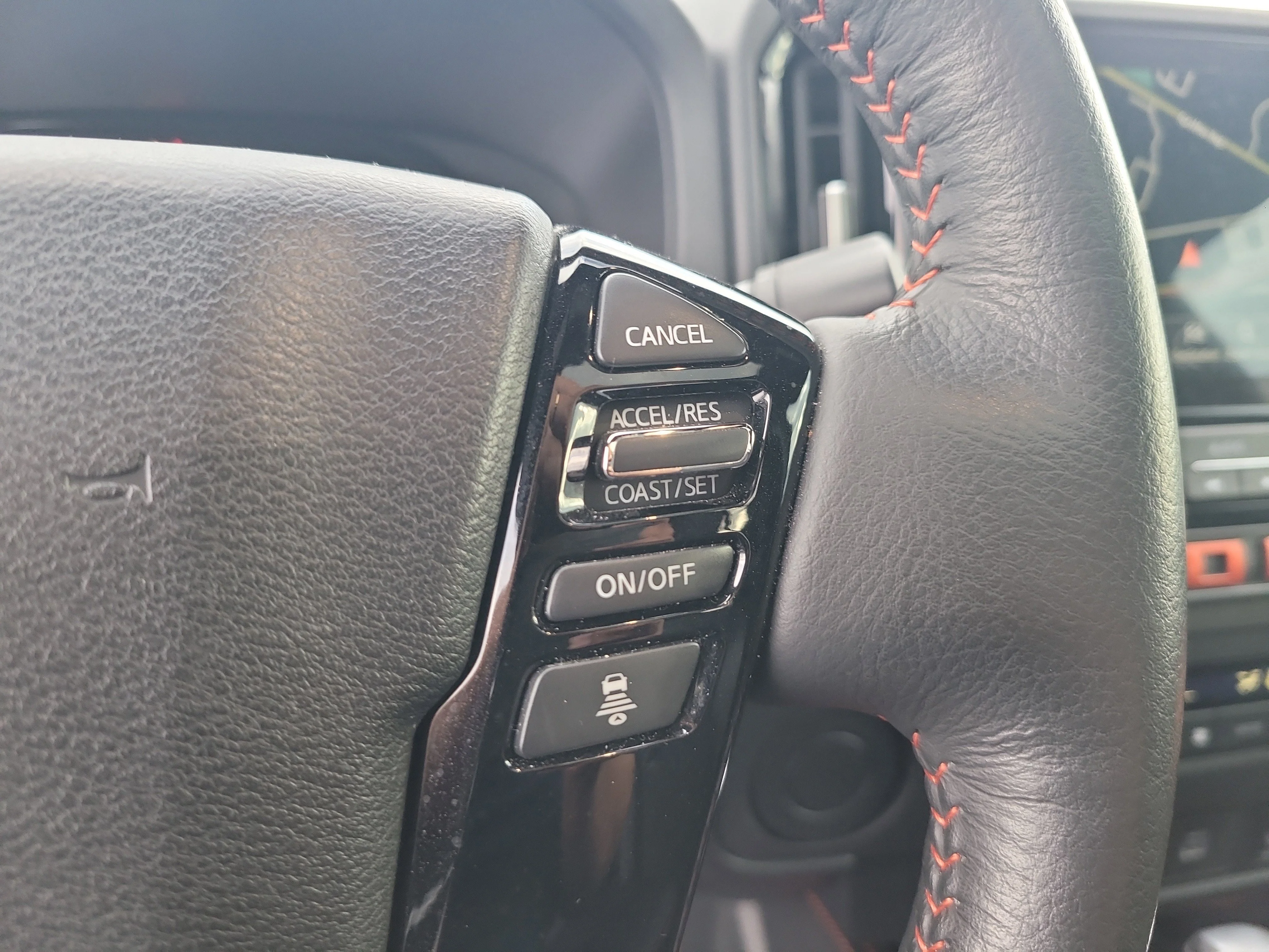 Used 2025 Boulder Gray Pearl Nissan PRO-X image 32