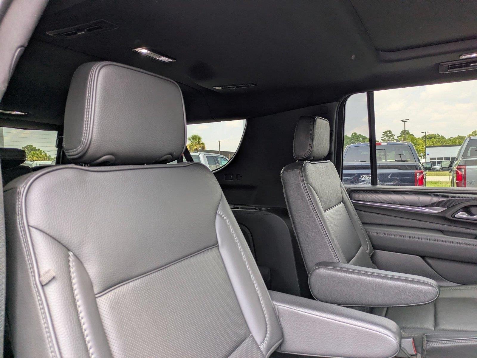 Used 2022 Onyx Black GMC Denali image 33