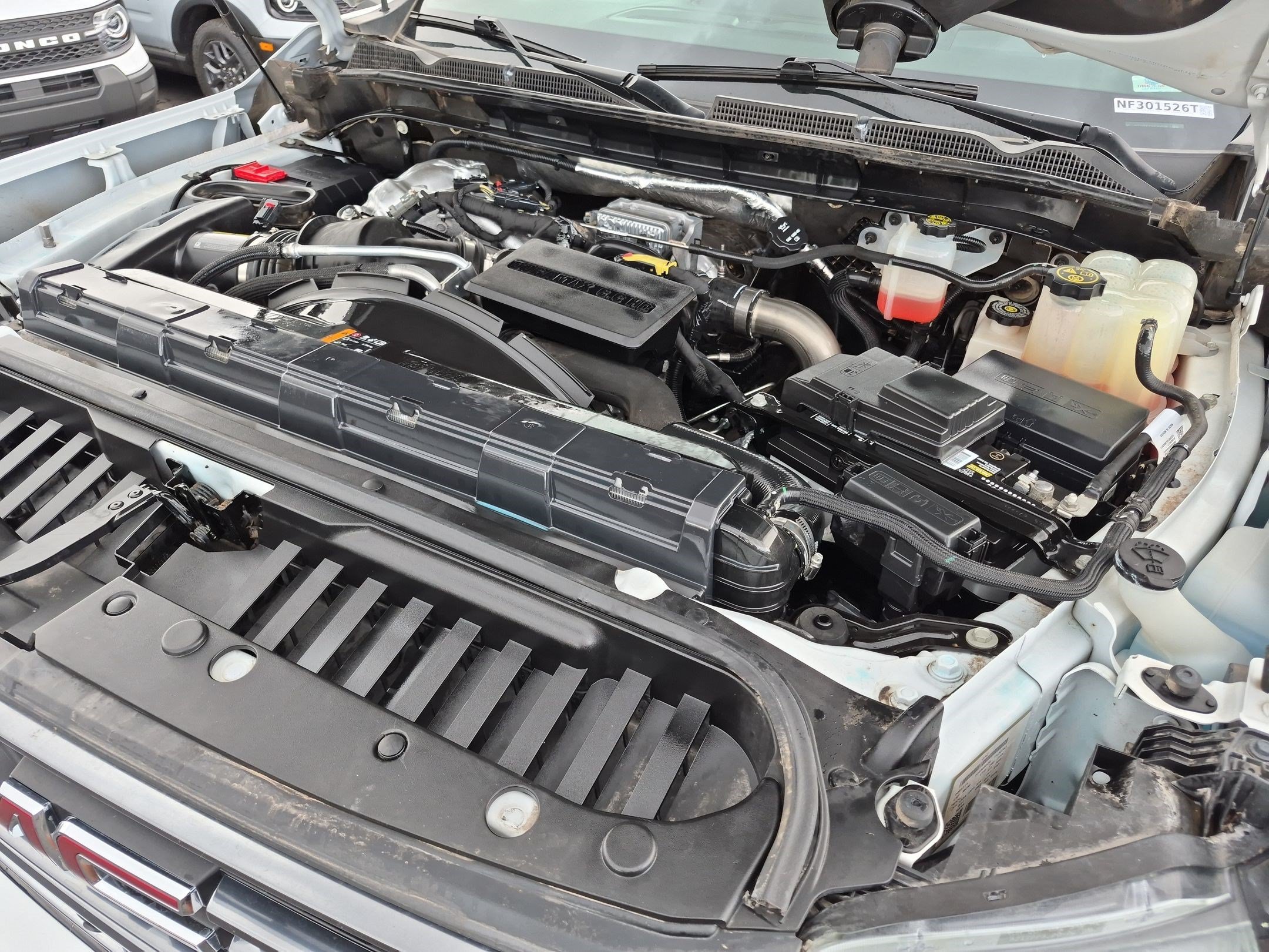 Used 2022 Summit White GMC AT4 image 34