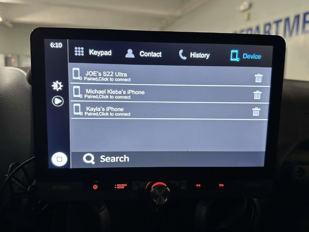 Used 2018 Jeep Wrangler JK Unlimited Sport S with VIN 1C4HJWDG9JL819275 for sale in Great Neck, NY