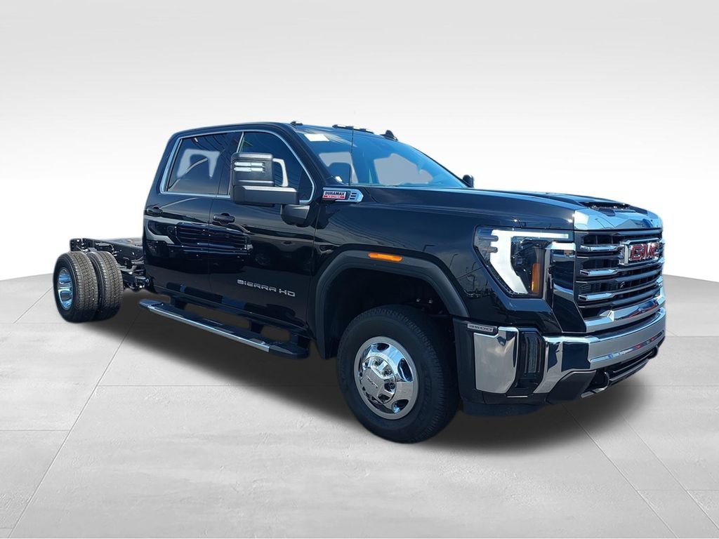 New 2026 Onyx Black GMC SLE image 2