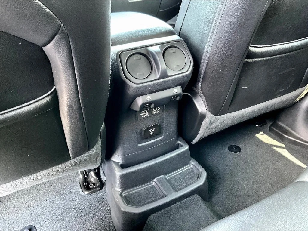 Used 2022 Black Jeep Unlimited Sahara Altitude image 10