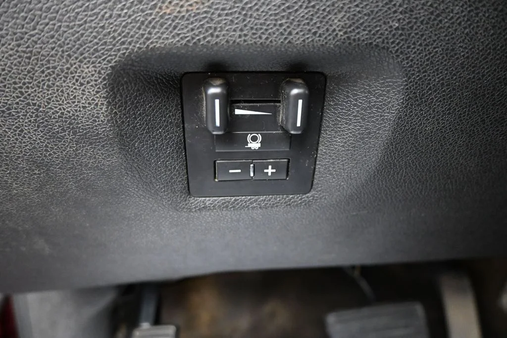 Used 2013 Red Chevrolet LT image 11