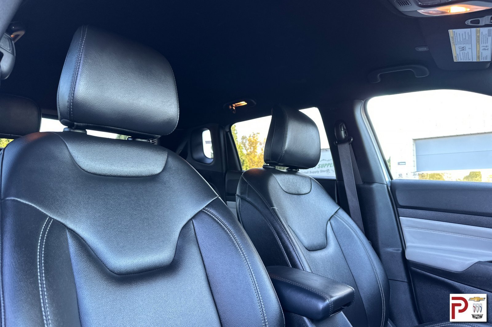 Used 2025 Silver Jeep Limited image 20