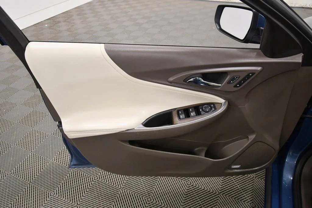 Used 2024 Blue Chevrolet LT image 13
