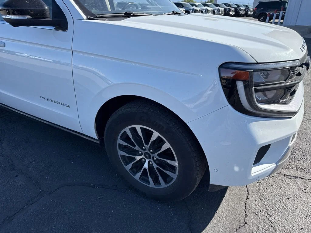 Certified Used 2025 Oxford White Ford Platinum image 2