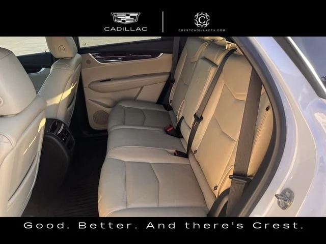 Used 2019 Crystal White Tricoat CADILLAC Luxury FWD image 28