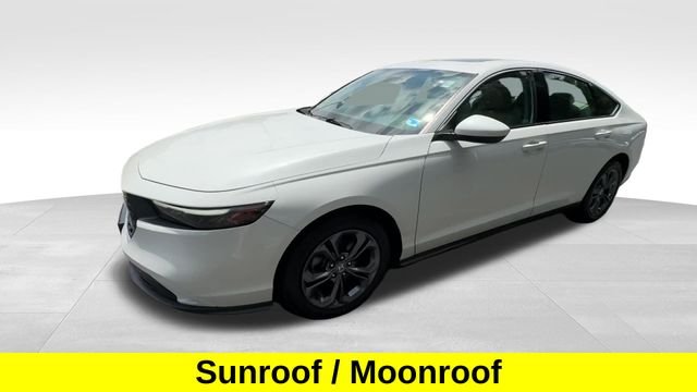 Used 2023  Honda EX image 10