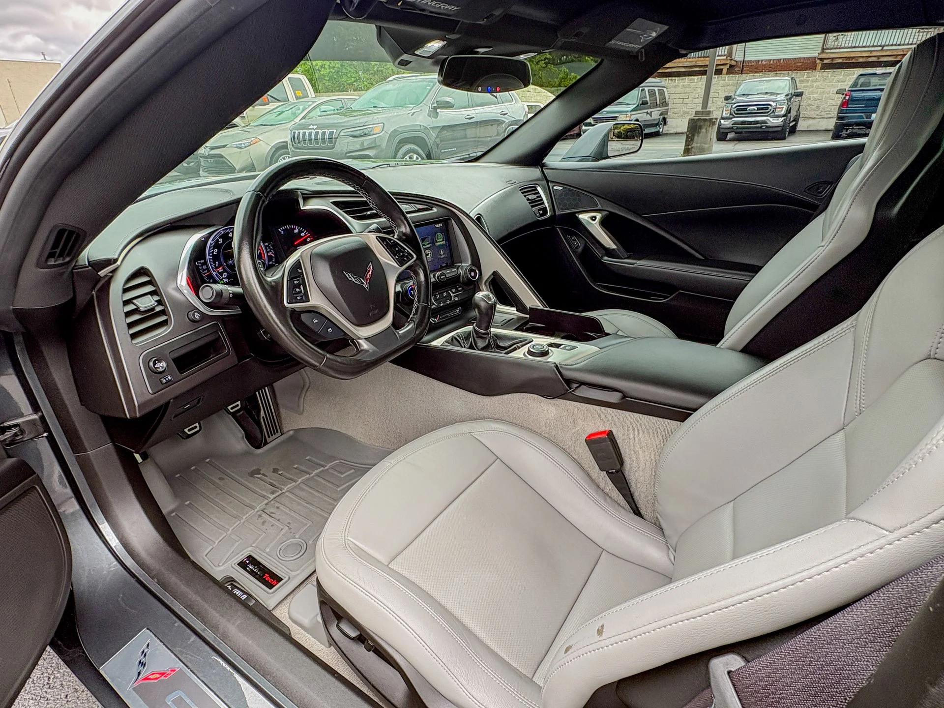 Used 2017 Gray Chevrolet Stingray image 2