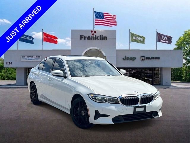 Used 2019 White BMW 330i xDrive image 1