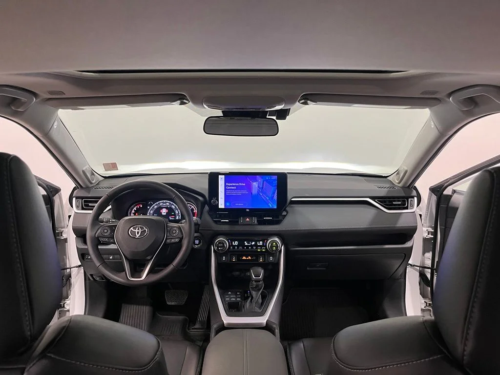 Used 2023 Beige Toyota XLE Premium image 19
