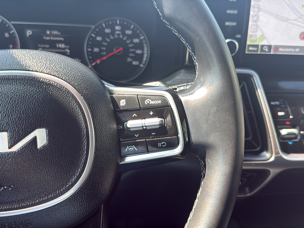 Used 2023 Black Kia X-Line S image 17