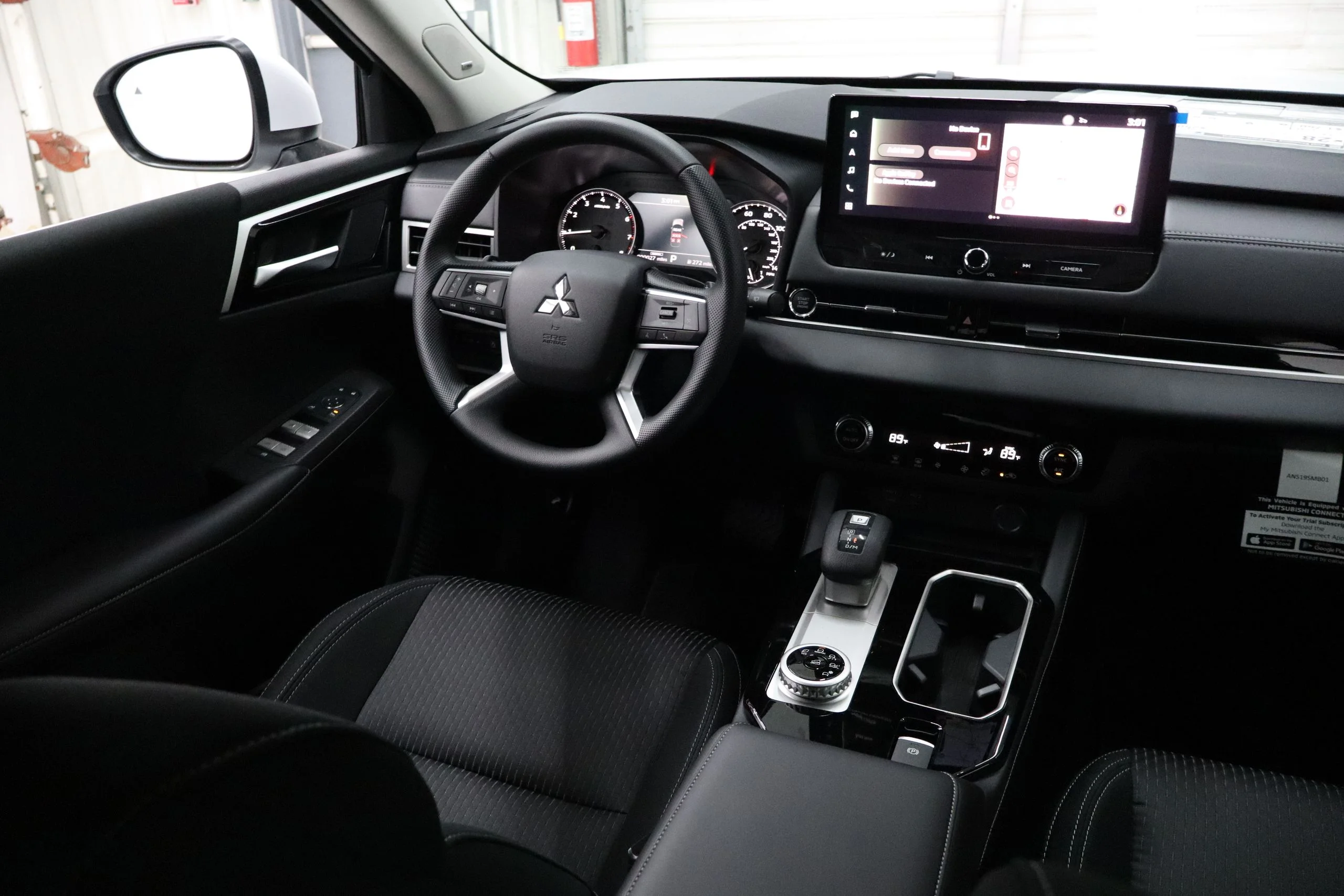 New 2026 White Mitsubishi ES image 24