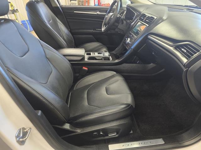 Used 2018 White Platinum Tri-Coat Metallic FORD TITANIUM image 10