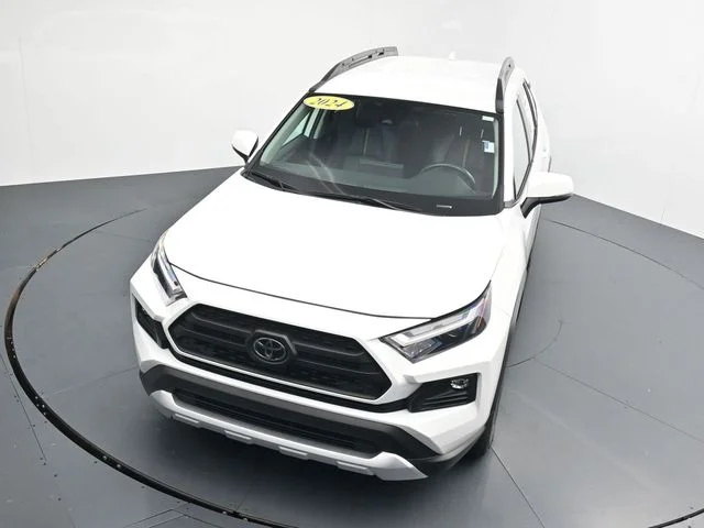 Used 2024  Toyota Adventure image 20