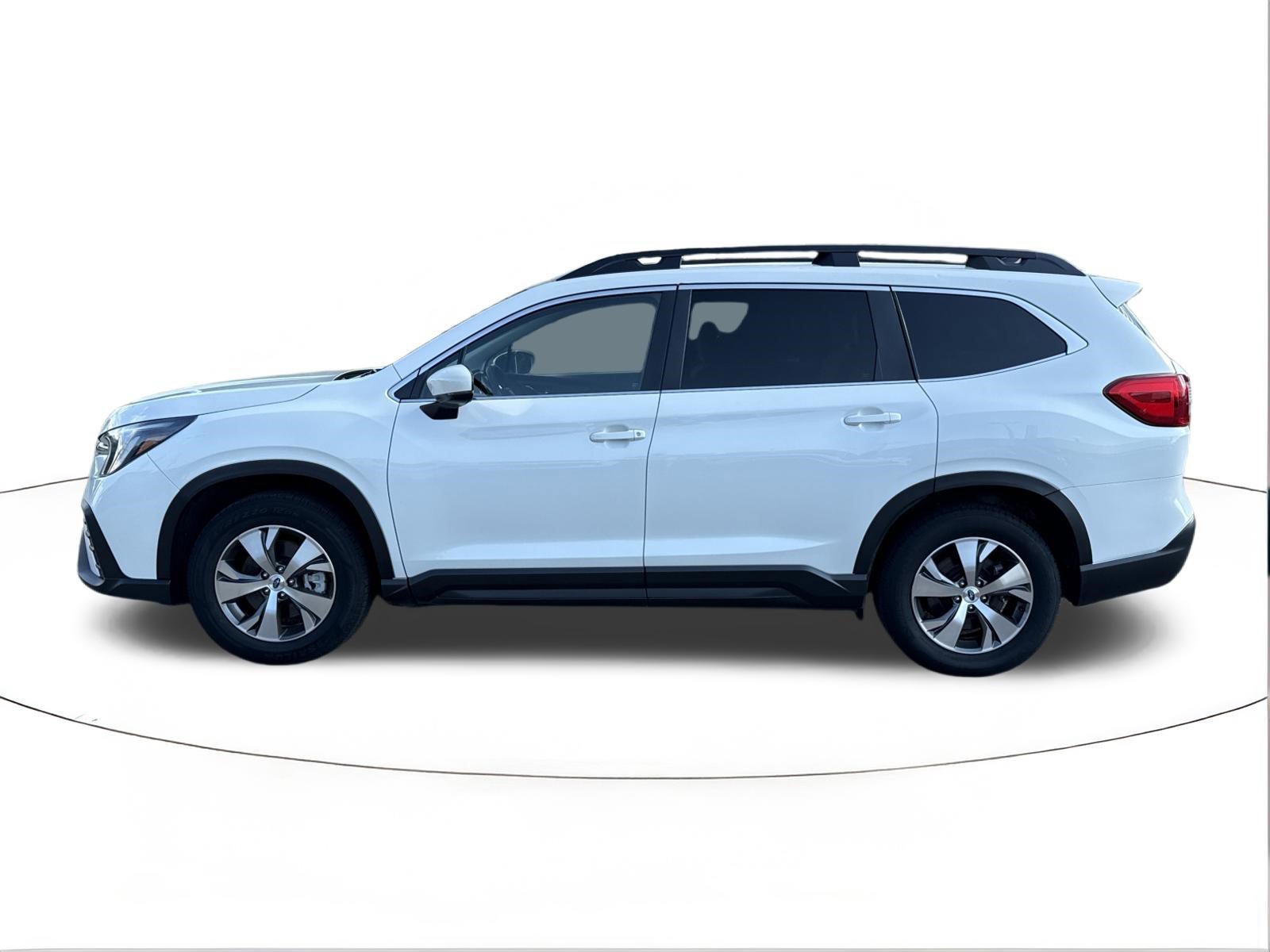 Used 2025 Crystal White Pearl Subaru Premium image 6