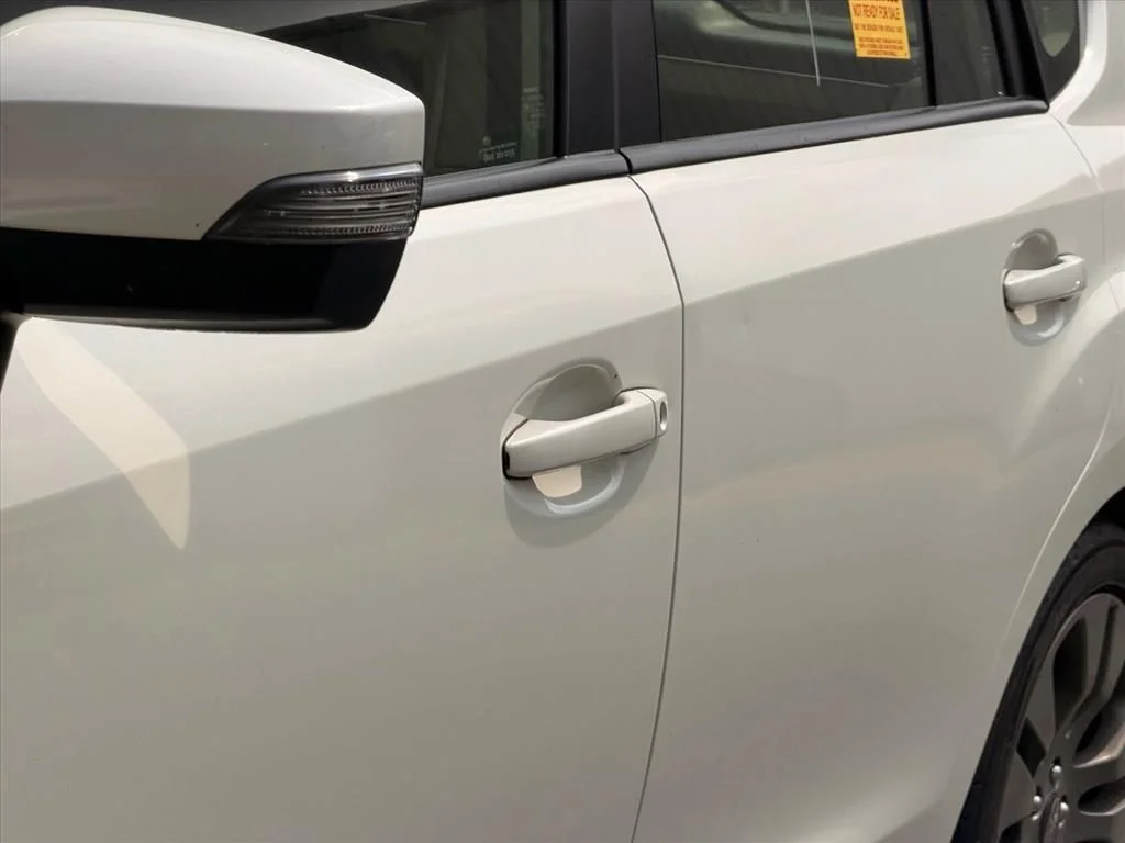 Used 2015 White Subaru 2.0i Sport Premium image 7