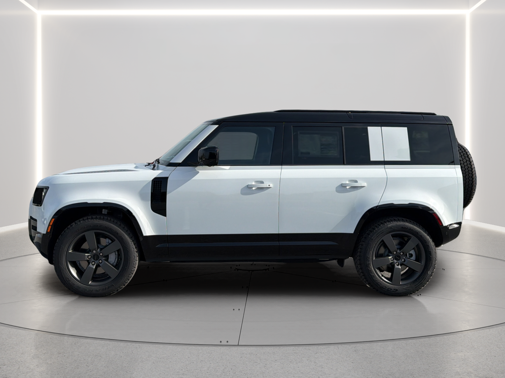 New 2026 Fuji White Land Rover X-Dynamic SE image 13