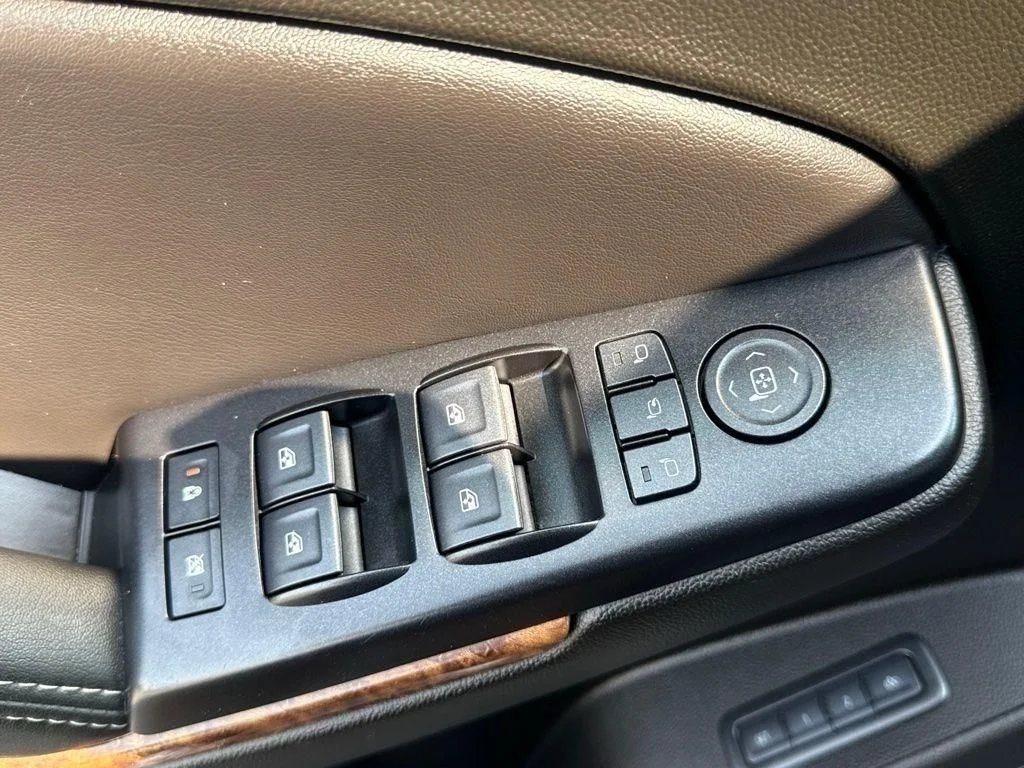 Used 2019 Black Chevrolet Premier image 12