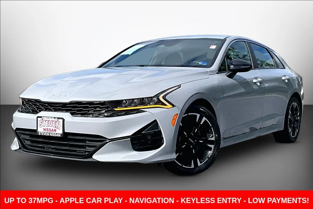 Used 2023 Gray Kia GT-Line image 3