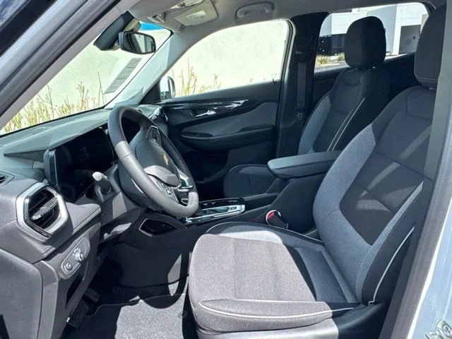 New 2026 White Chevrolet LT image 9