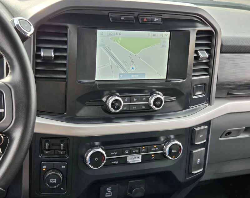 Used 2023 Oxford White FORD XLT 4WD SUPERCREW 5.5