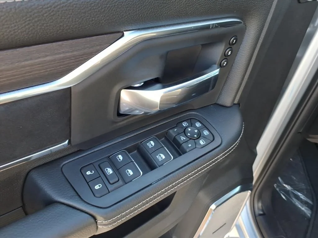 2026 RAM 2500 Laramie - Photo 18