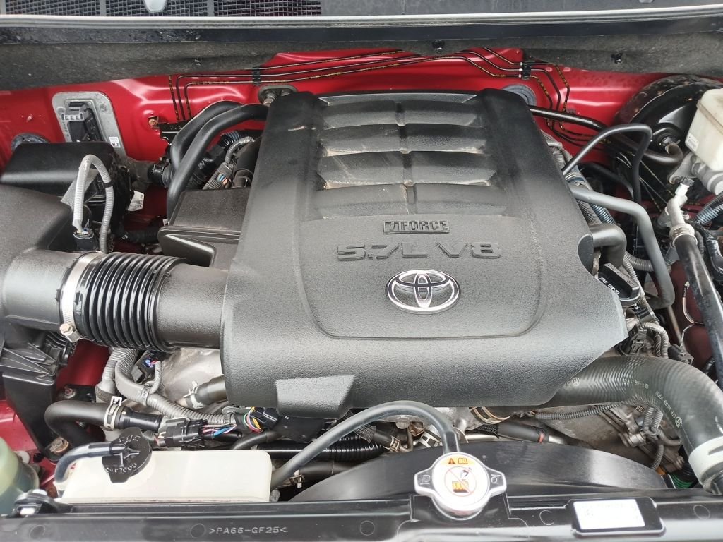 Used 2018 Red Toyota Limited image 32