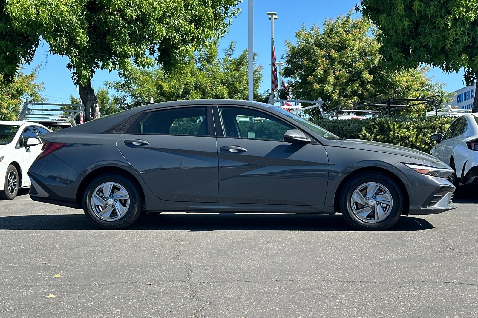 New 2026 Ecotronic Gray Hyundai SE image 22