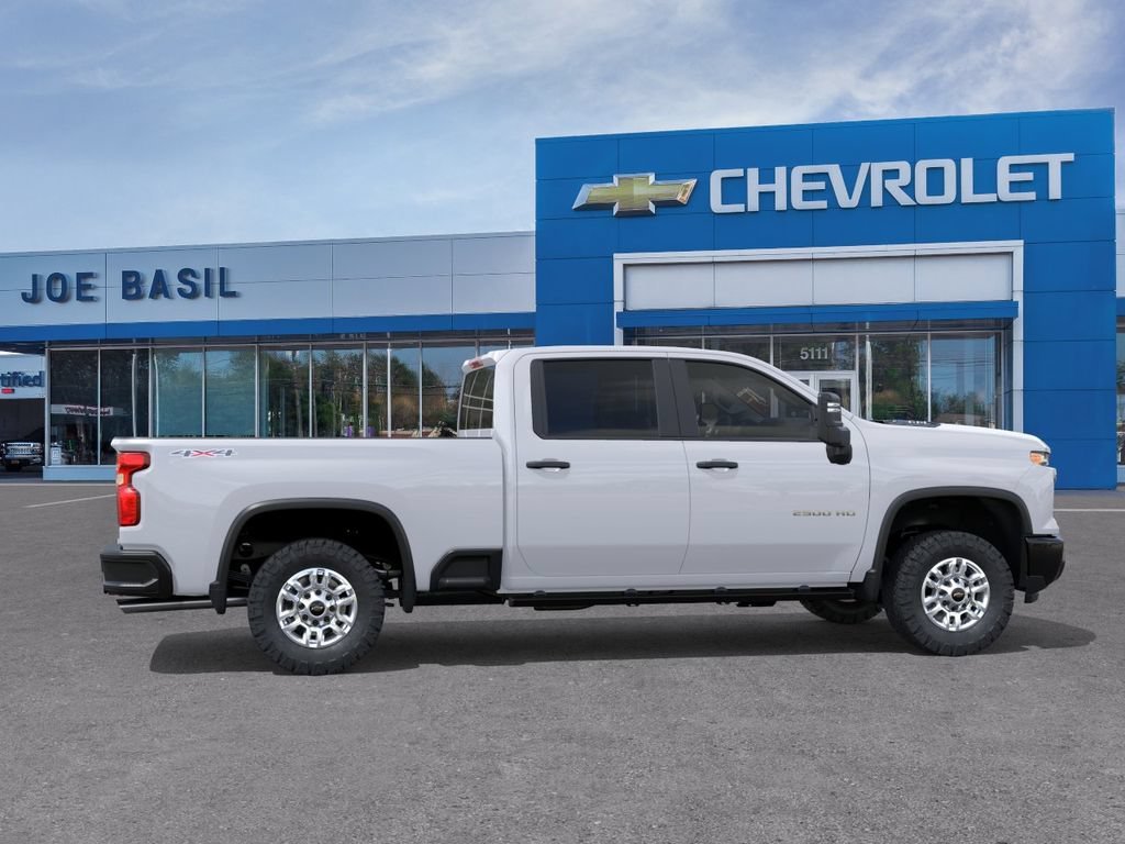 New 2026 Summit White Chevrolet WT image 5