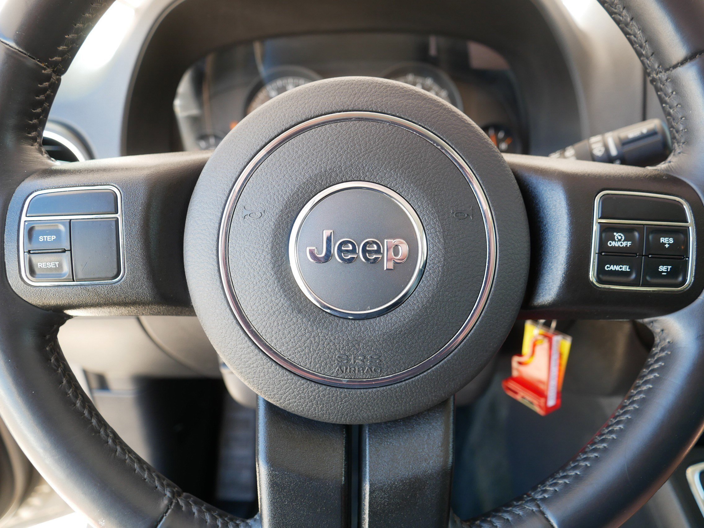 Used 2017 Mojave Sand Clearcoat Jeep Latitude image 25