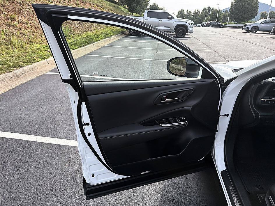 Used 2025 White Toyota Limited image 10