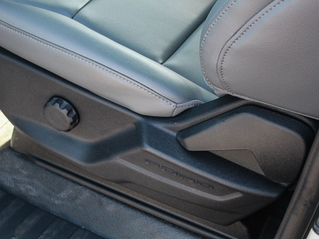 New 2025 Oxford White Ford XL image 18