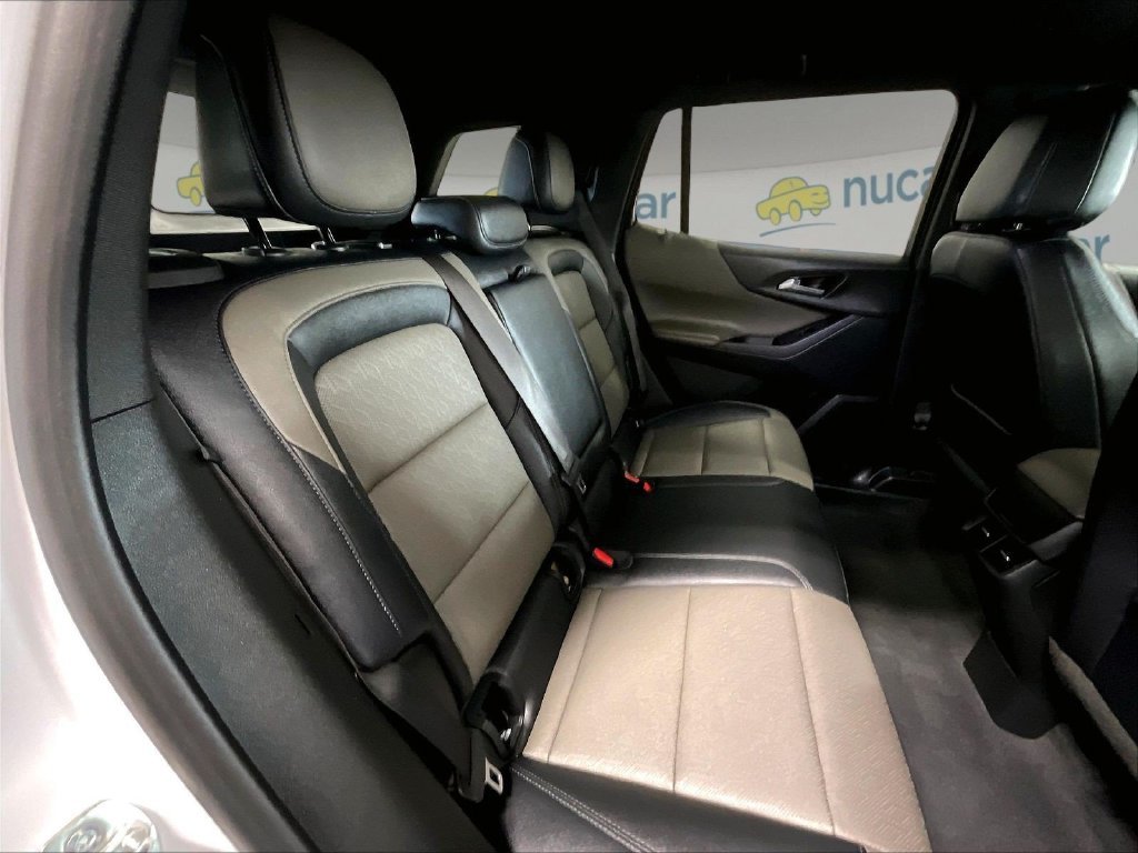 Used 2025 White Chevrolet LT image 16