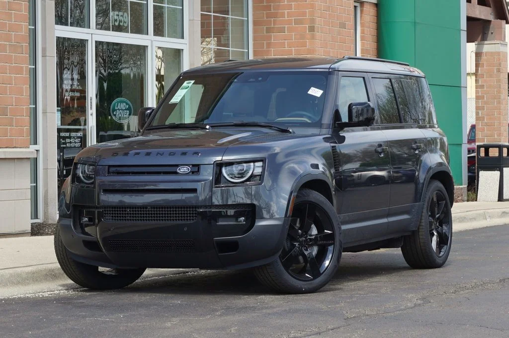 2026 Land Rover Defender 110 S P300's photo