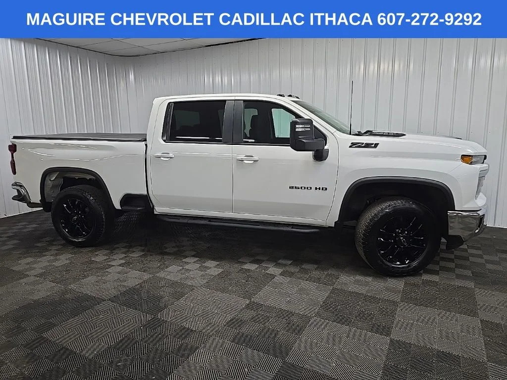 Used 2025 White Chevrolet LT image 1